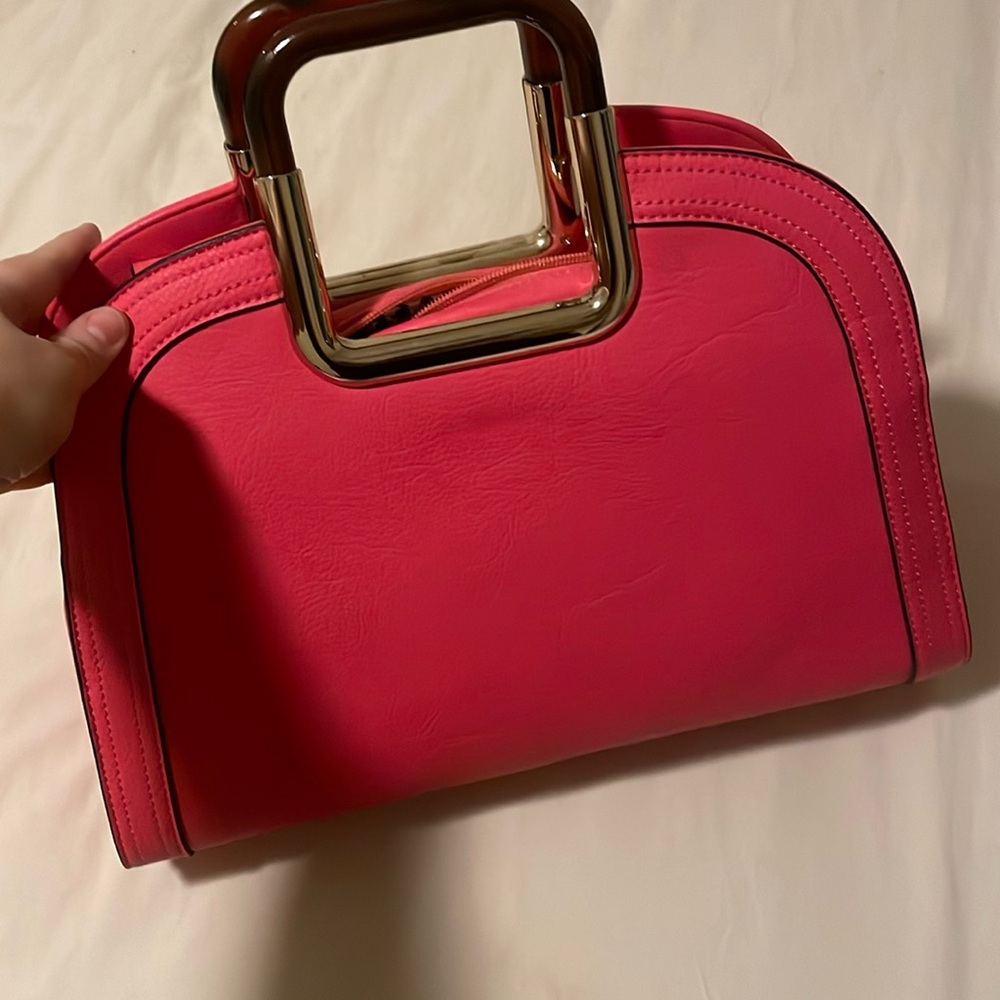 Cute fucsia pink handbag